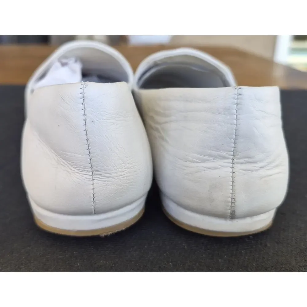 Vince Camuto Paz Leather Flat Slip-On Loafer in Off White Women's Size 6.5